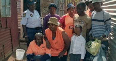 SAPS and community join forces to aid Silahliwe families